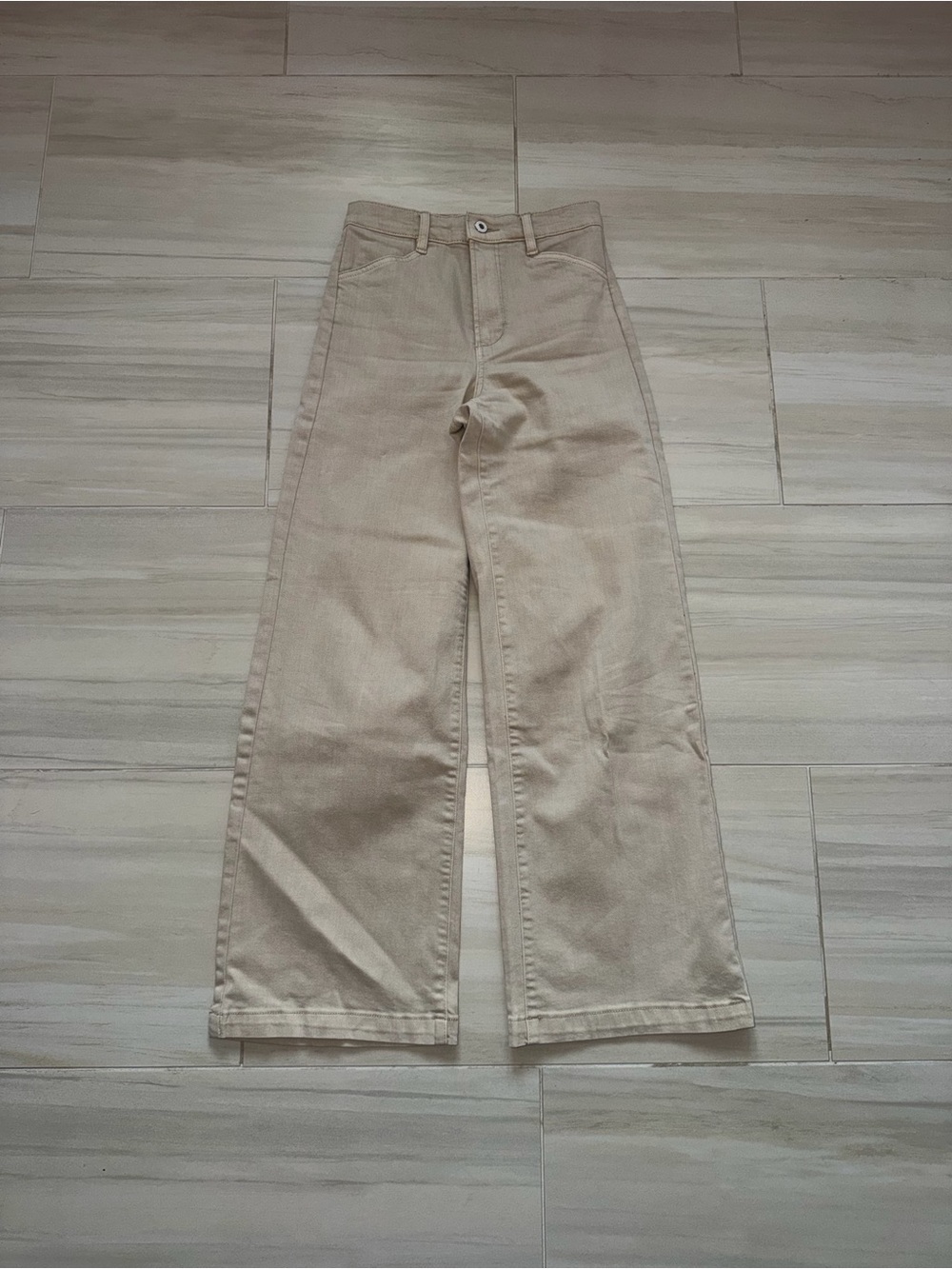Favorite Daughter High Rise Wide Leg
Women Jeans in cream